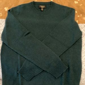 Macy’s Club Room 100% Cashmere Forest Green Crew Neck Sweater, size Small
